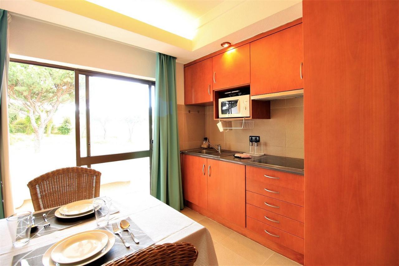 Vilamoura Cosy 3 With Pool By Homing Apartman Kültér fotó